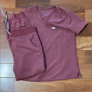 FIGS dark mauve Scrub Set